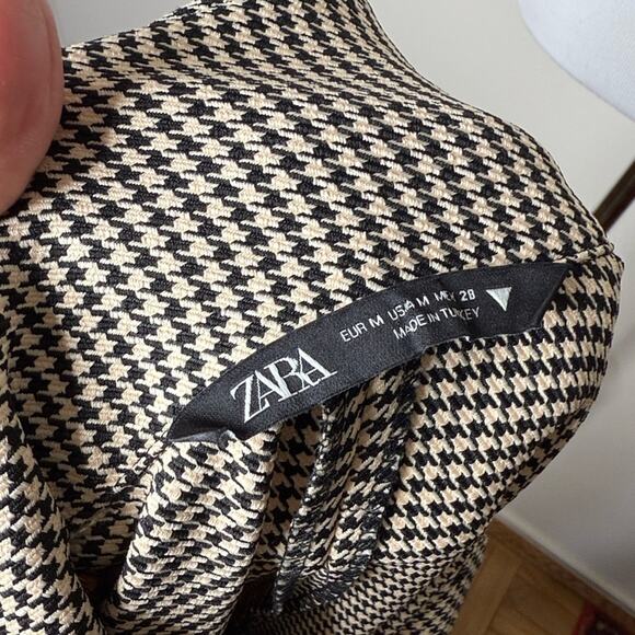 Zara Black and Creme Houndstooth Long Sleeve Mini Dress - Picture 4 of 7
